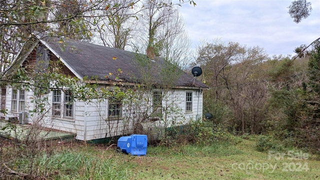 view of property exterior