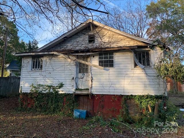 view of property exterior