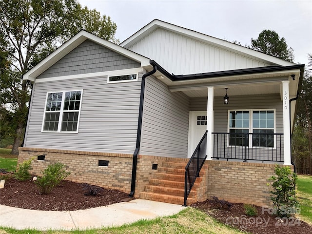 view of front facade featuring a porch