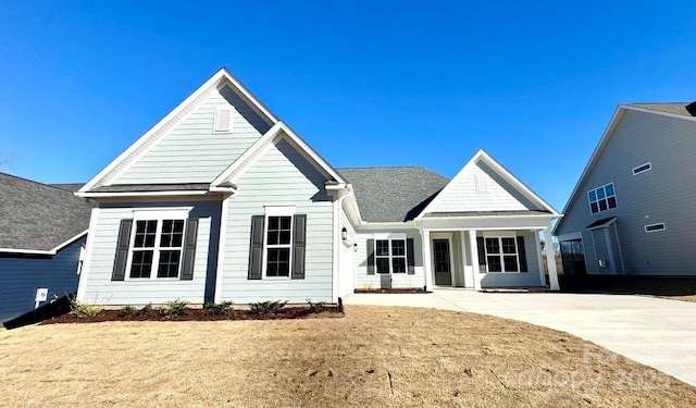 view of front of house with a front yard