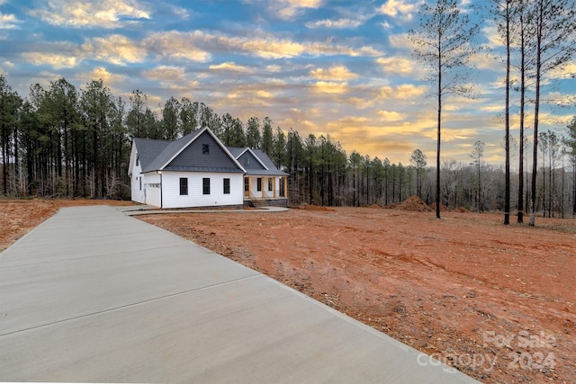 view of front of property