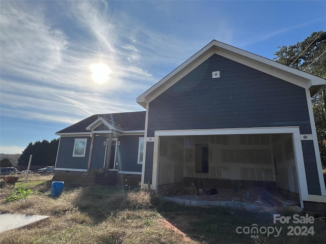 view of front of home with a garage