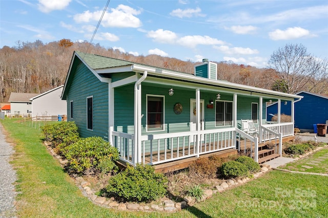 view of front of house featuring a porch