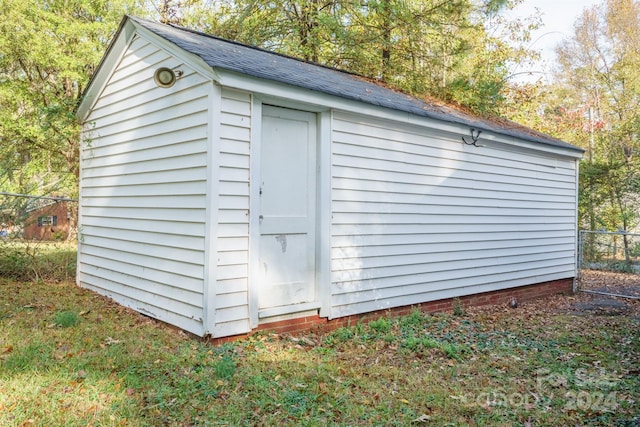 view of outbuilding