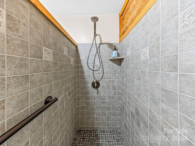 details featuring a tile shower