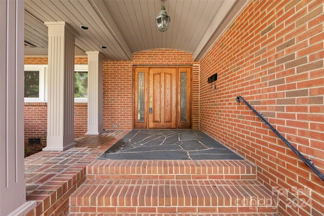 property entrance with covered porch