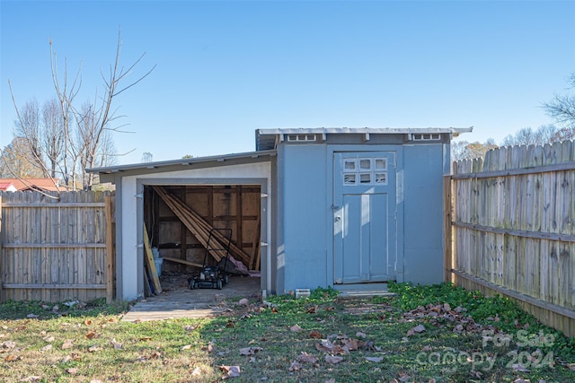 view of outbuilding