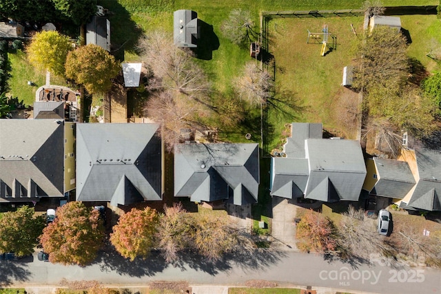 birds eye view of property featuring a residential view