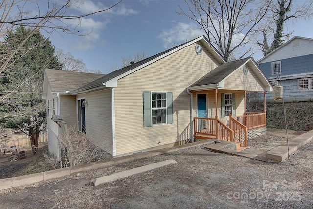 view of front of property