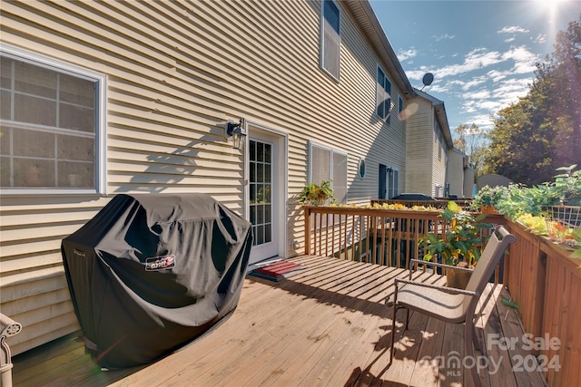 4335 Laurel Hill Ln, Charlotte, NC 28217 - deck with a grill