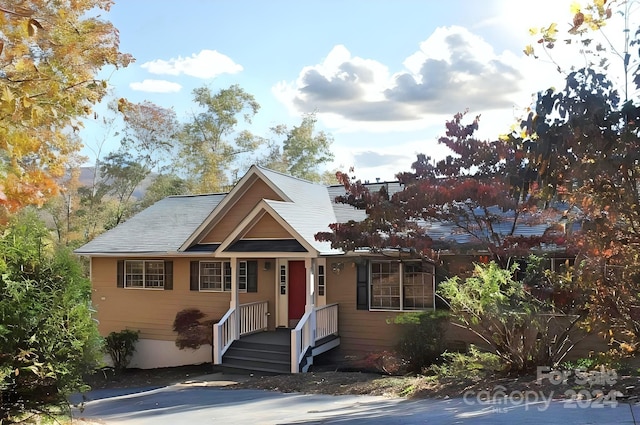 view of front of house