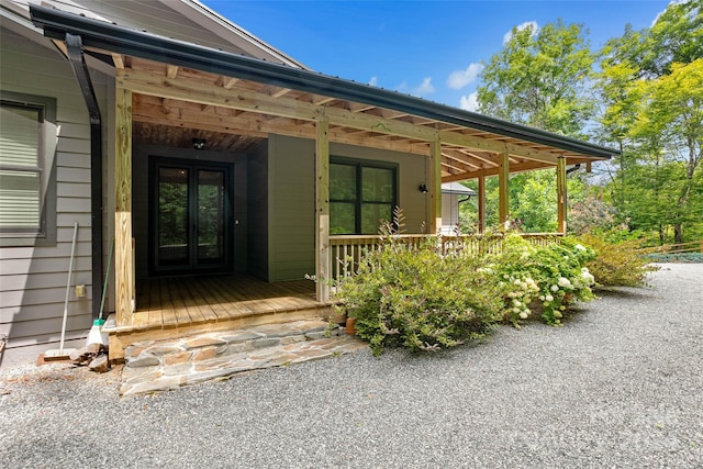 property entrance with a porch