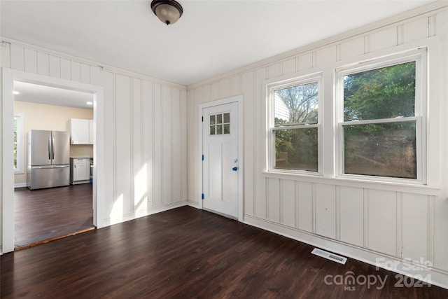 entryway featuring dark hardwood / wood-style floors