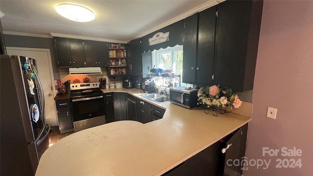 kitchen with sink, stainless steel appliances, kitchen peninsula, crown molding, and extractor fan