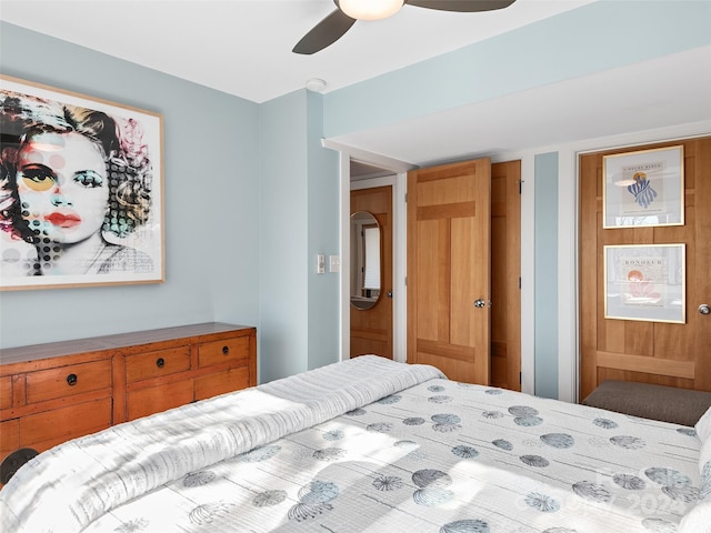 bedroom featuring ceiling fan