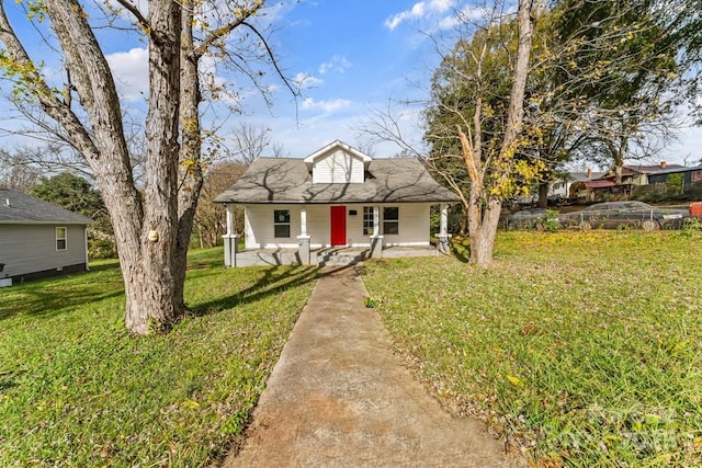 612 E E St, Newton, NC 28658 - bungalow-style home featuring a porch and a front yard