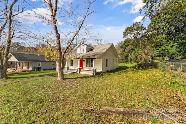 612 E E St, Newton, NC 28658 - view of front facade featuring a patio