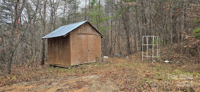 view of outbuilding