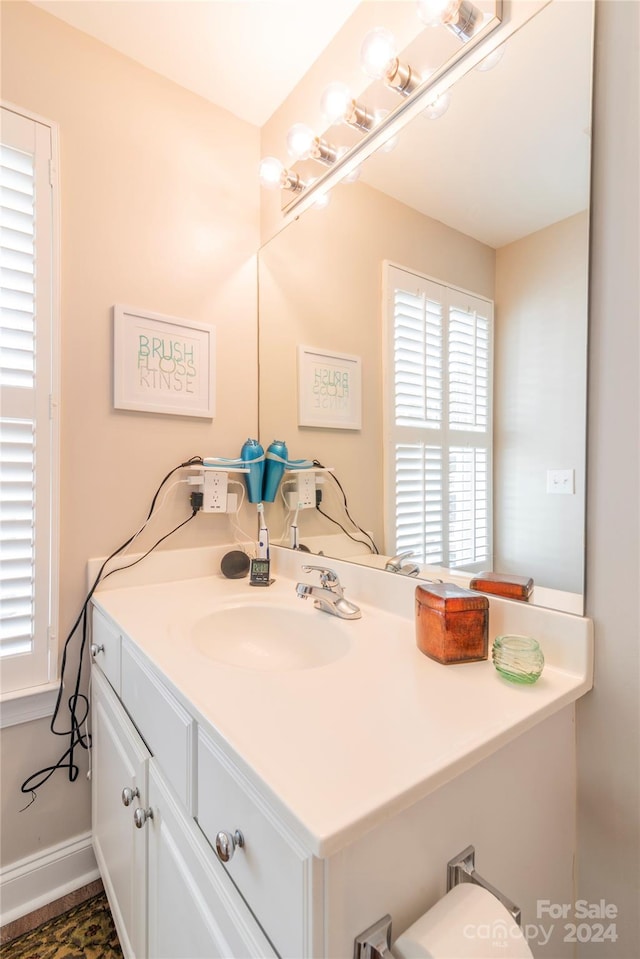 bathroom with vanity