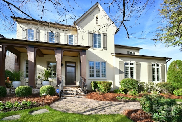 view of front of property featuring a porch