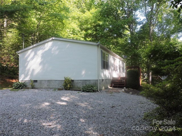 2271 Gouges Creek Rd, Spruce Pine, NC 28777 - view of home's exterior with crawl space