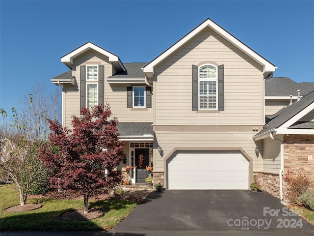 view of front facade featuring a garage