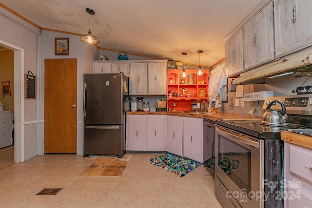 kitchen featuring ornamental molding, stainless steel appliances, washer / dryer, hanging light fixtures, and lofted ceiling