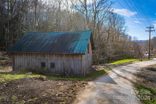 view of outbuilding