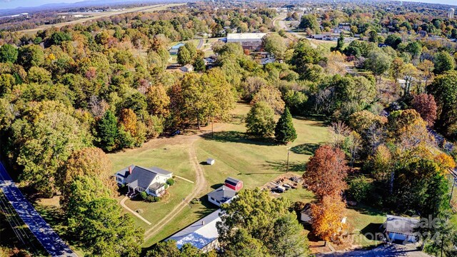 128 10th St NE, Hildebran, NC 28637