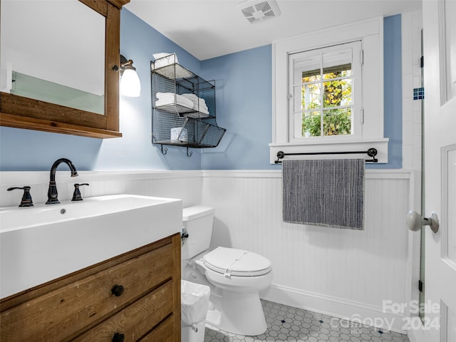 291 Tryon Bay Cir, Lake Lure, NC 28746 - bathroom with a wainscoted wall and vanity