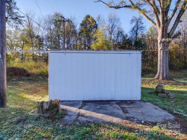 view of outbuilding