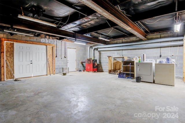 basement with washing machine and dryer