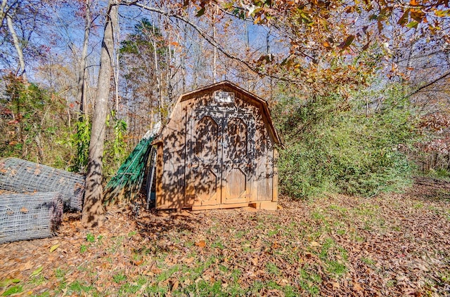 view of outbuilding