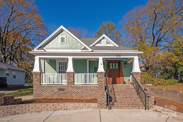 view of front of house featuring a porch