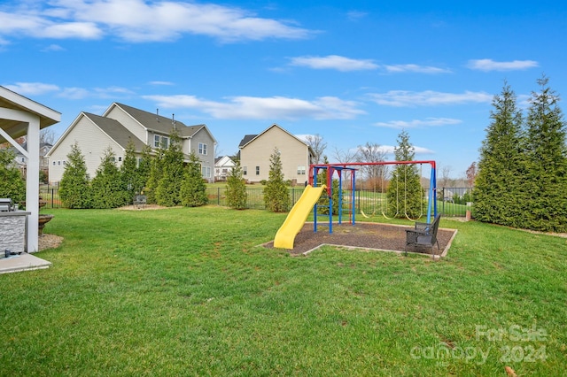 exterior space featuring a yard