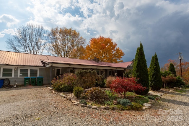 view of front of property