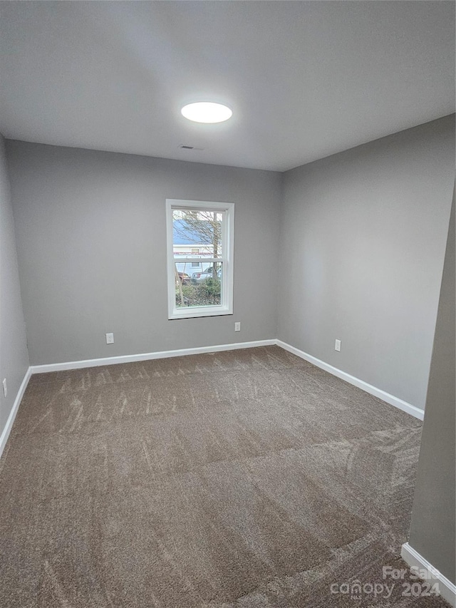 empty room with carpet