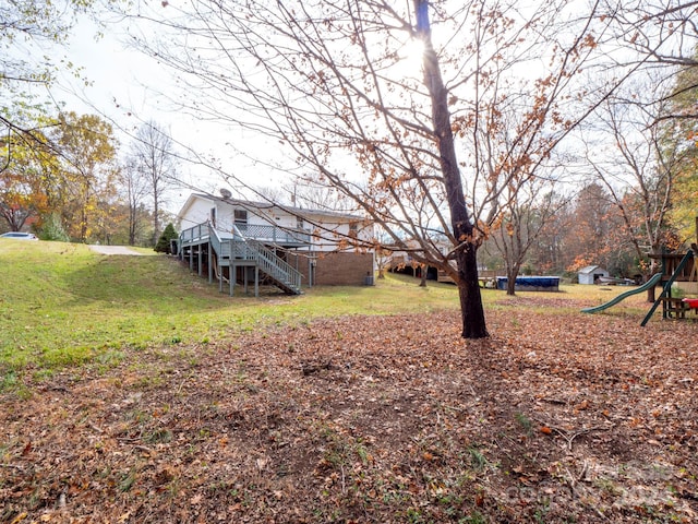 view of yard featuring a playground