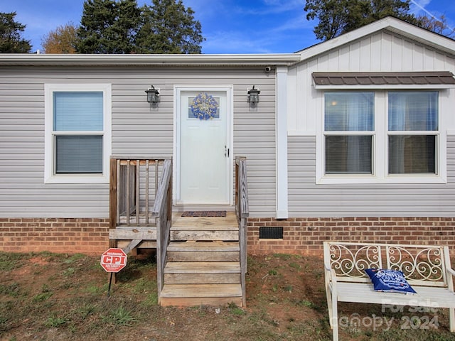 view of doorway to property