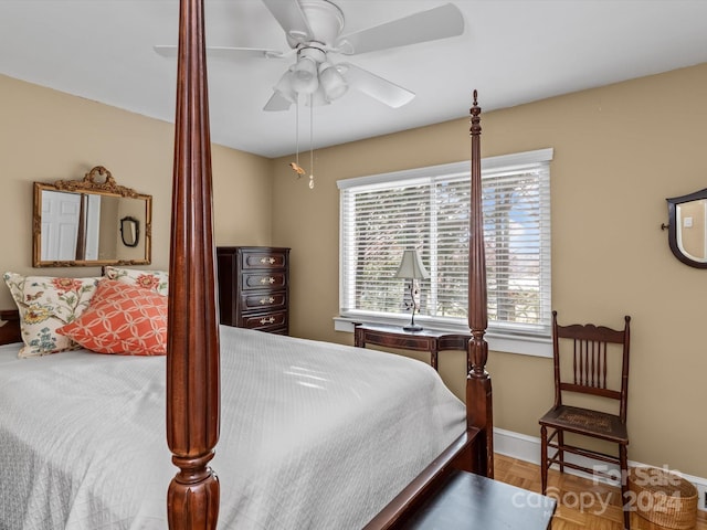 bedroom with ceiling fan