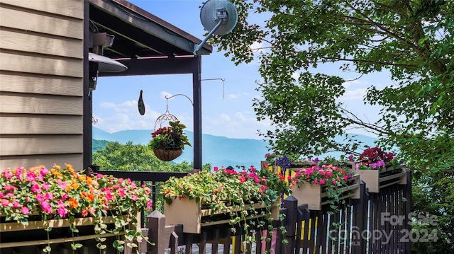 exterior details with a mountain view