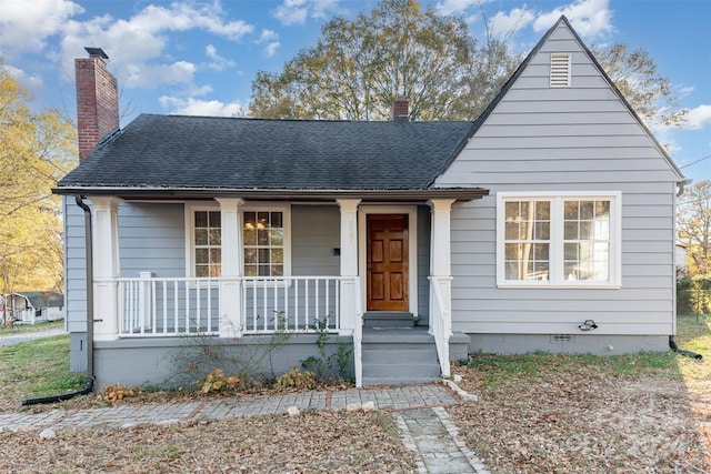 bungalow-style house with covered porch