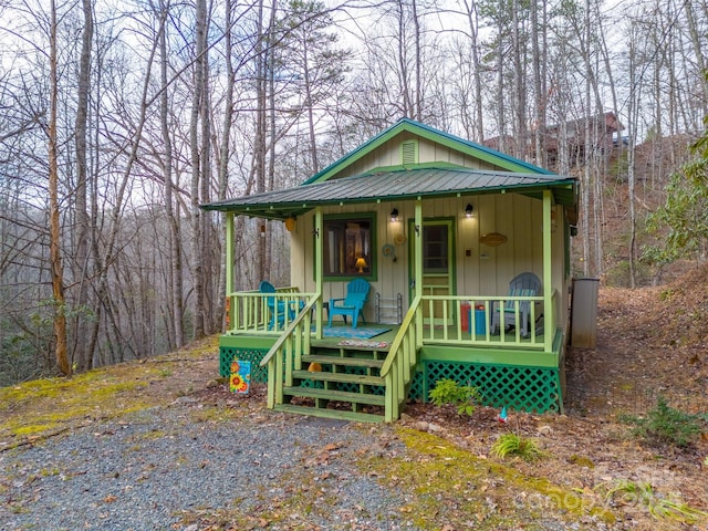 bungalow-style home with covered porch