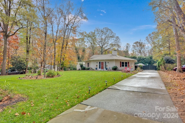 view of front of house with a front yard