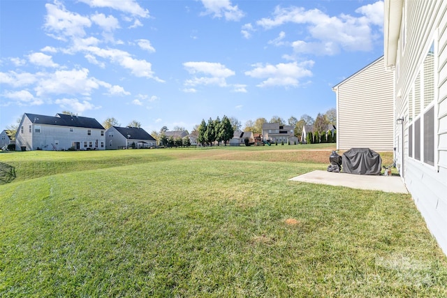 view of yard with a patio area