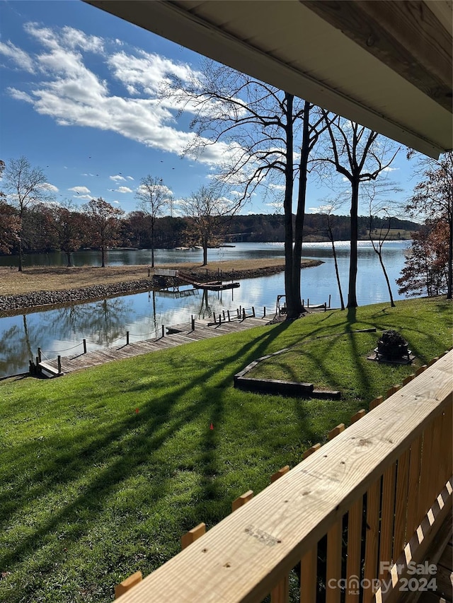 view of yard with a water view