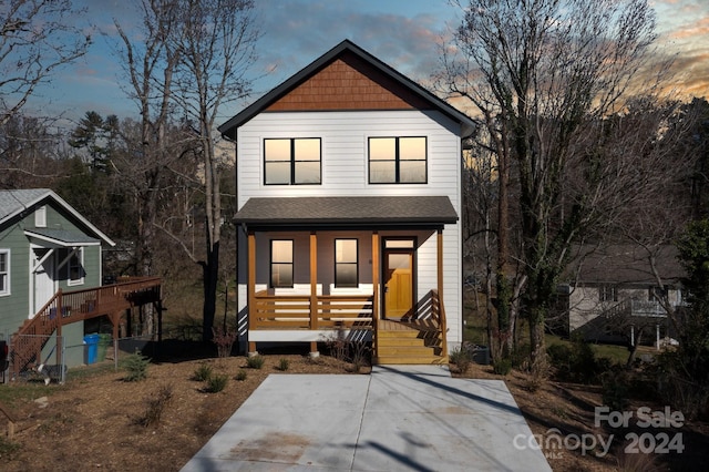 view of front facade with a porch