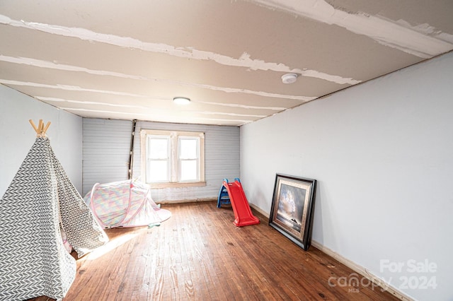 playroom featuring hardwood / wood-style floors