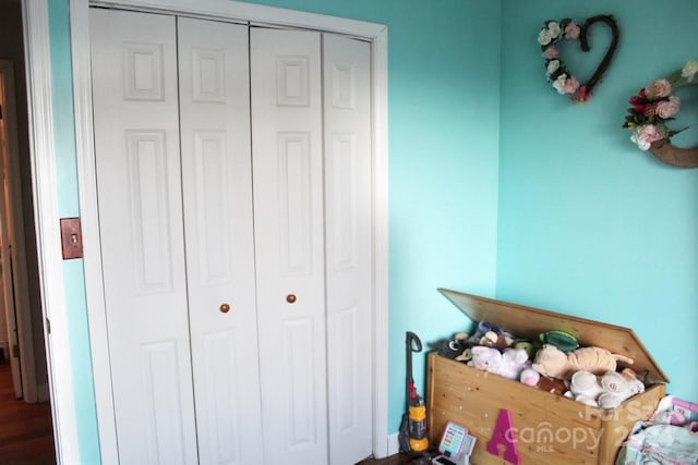 bedroom with a closet