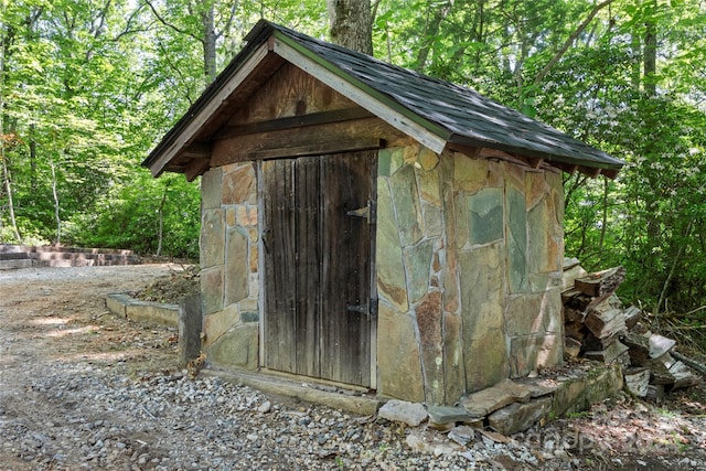 view of outdoor structure